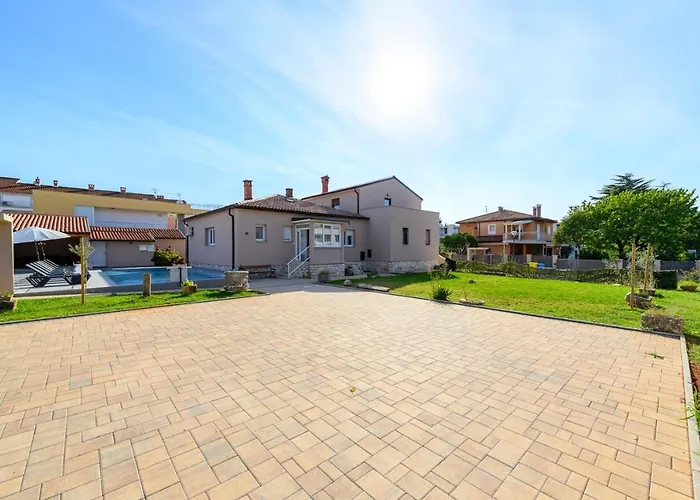 Villa Jolanda